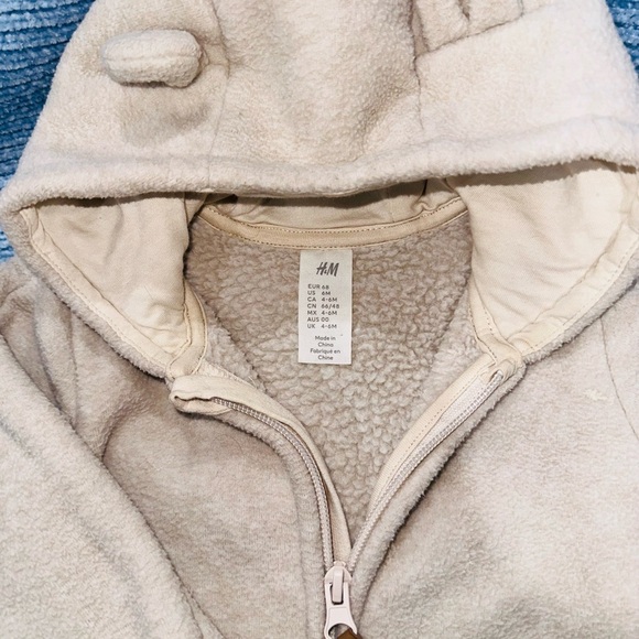 H&M Cream Footed Pajamas with Hood - Picture 3 of 4